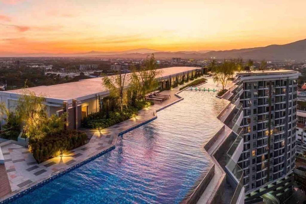 New & Cozy 2 Bedroom @ The Astra Sky River Čiang Mai Exteriér fotografie