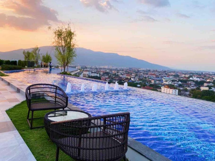 New & Cozy 2 Bedroom @ The Astra Sky River Čiang Mai Exteriér fotografie