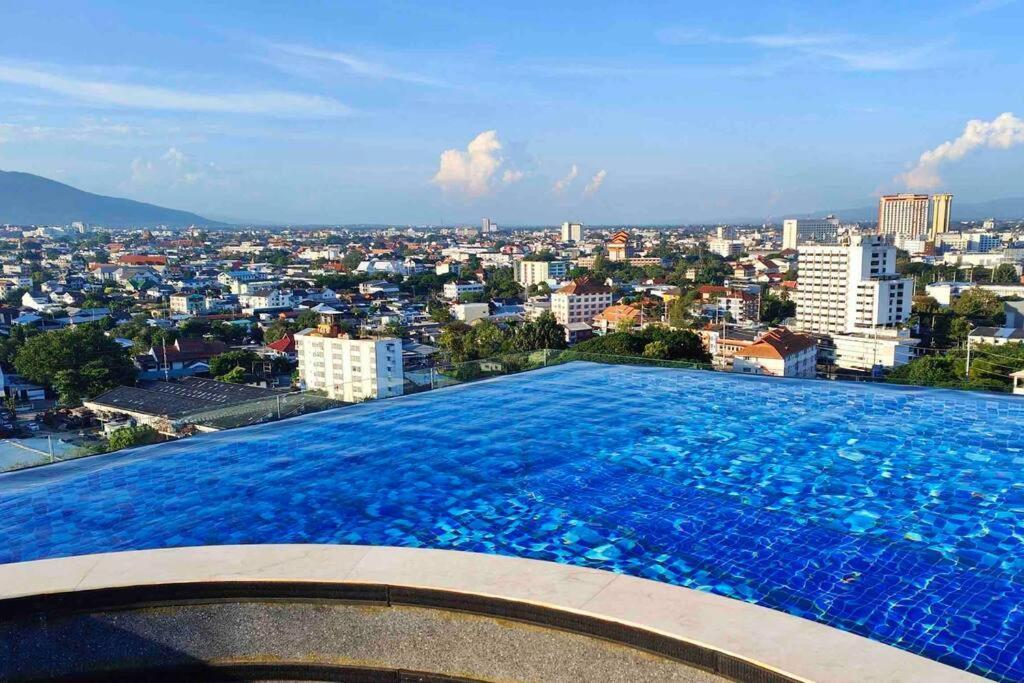 New & Cozy 2 Bedroom @ The Astra Sky River Čiang Mai Exteriér fotografie